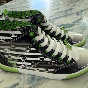 Beetlejuice High Top Women’s Sneakers Size 10 NWT